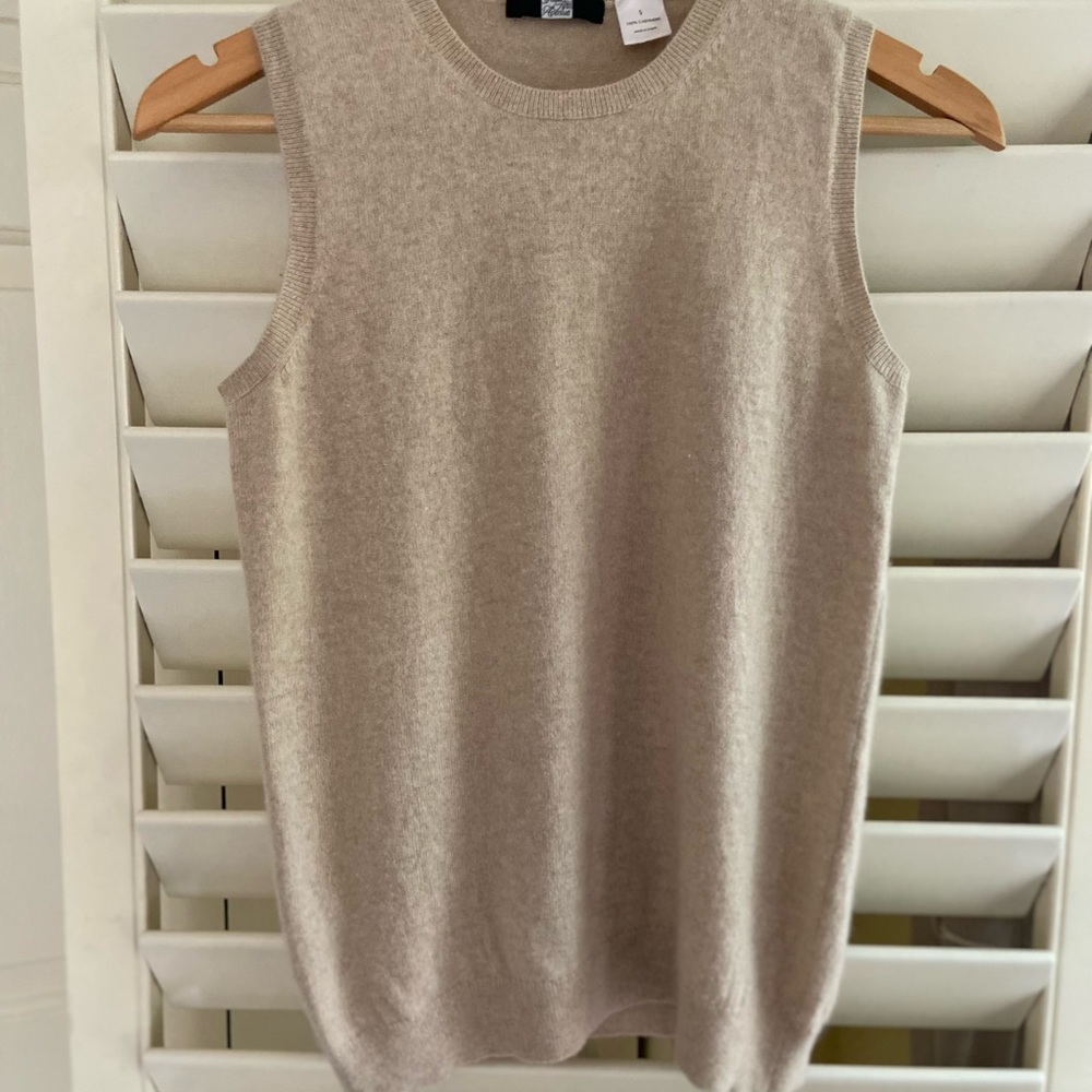 Saks Fifth Avenue 100% Cashmere Seater Vest
